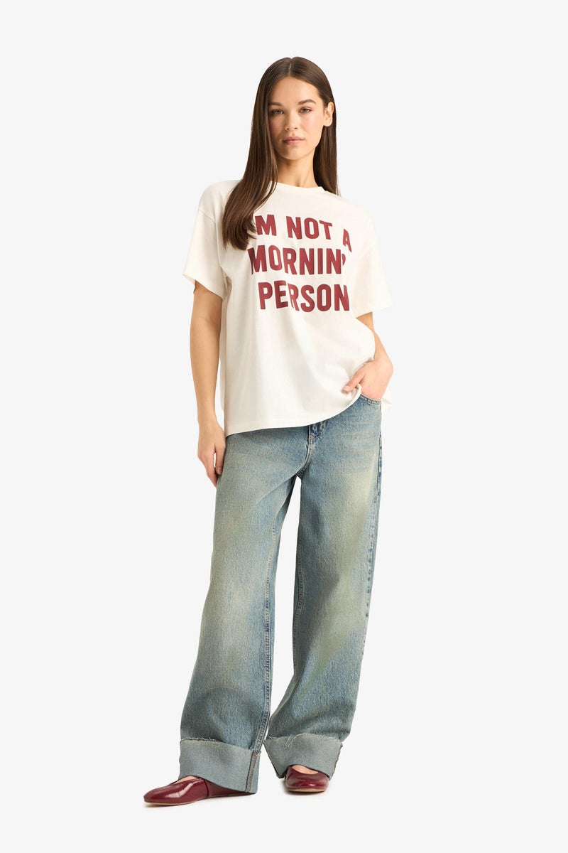 ديفاكتو تيشيرت نص كم اوفر سايز بطبعة شعار برقبة مستديرة - Image 5